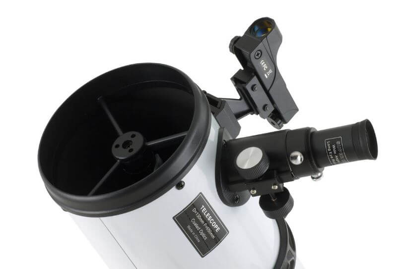 Sky-Watcher%20130-650%20Explorer%20sur%20StarQuest_05.JPG